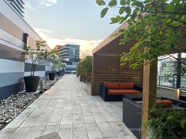 20 Bruyeres Mews #2107 — Photo 20