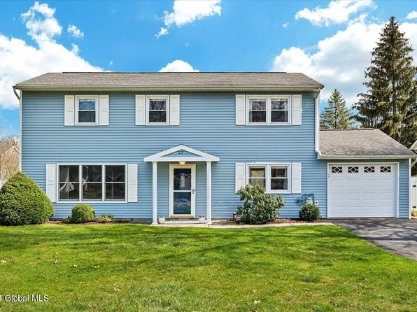 25 Moon Drive, Colonie, NY 12205