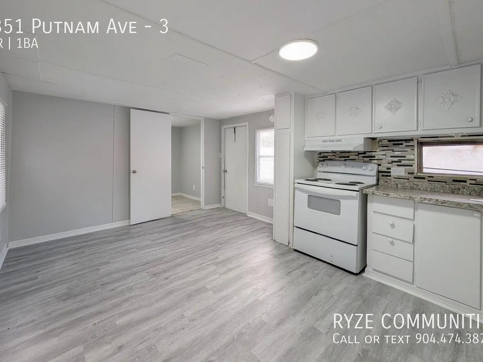 4351 Putnam Ave - 3 | $999 | 2 beds, 1 full bath — Photo 3