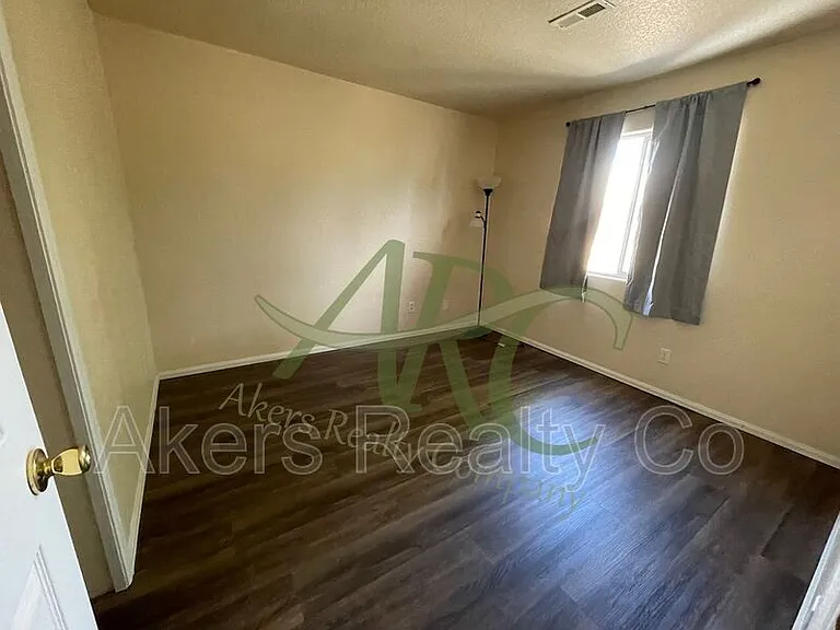 746 S Legend Ln — Photo 15