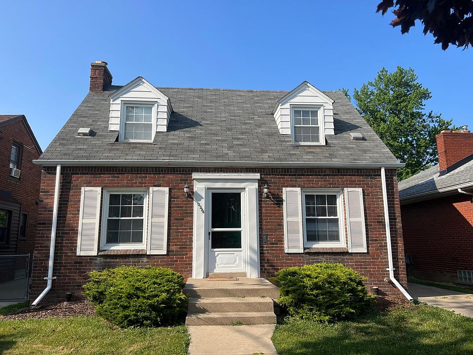 Classic Center Entrance Cape Cod. Prime Allen Park location, Allen Park School District, convenient to all freeways, downtown, airport.