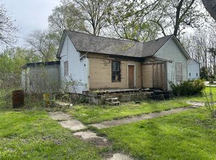 15517 Roberts St, Lowell, IN 46356