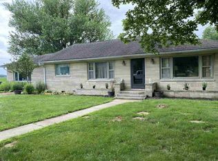 606 W Sawmill Rd, Farmersburg, IN 47850