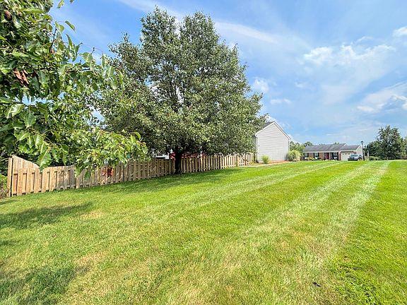 2nd image of 5408 Stone Hill Dr