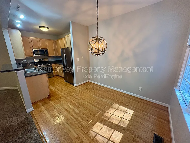 4506 Treerose Way — Photo 6
