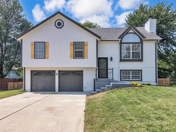 802 16th Ave S, Greenwood, MO 64034