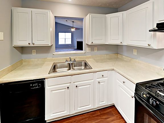5th image of 2443 Candlewood Way