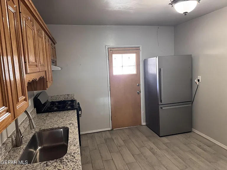 5915 Trowbridge Dr — Photo 4