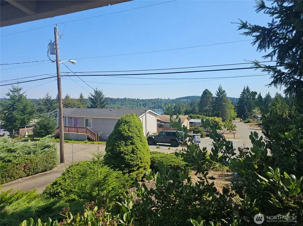 4720 W Davis Road, Bremerton, WA 98312