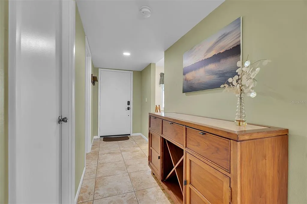 2 bed, 2.0 bath, 1108 sqft, $2,300 — Photo 4