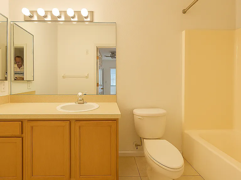 9525 Grovedale Cir #202 — Photo 8