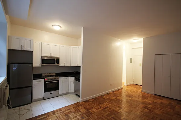 Rented by New York Property Network | media 18