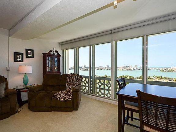4th image of 31 Island Way APT 1009