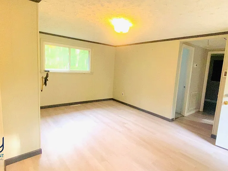 780 Roundabout Rd — Photo 16