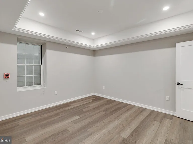 752 S 16th St #1B — Photo 27