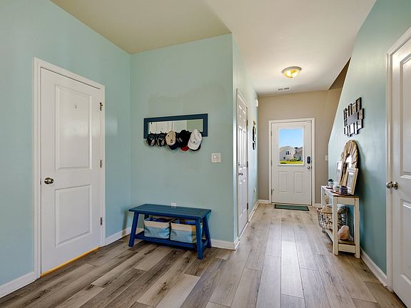 5th image of 2775 Eton St.