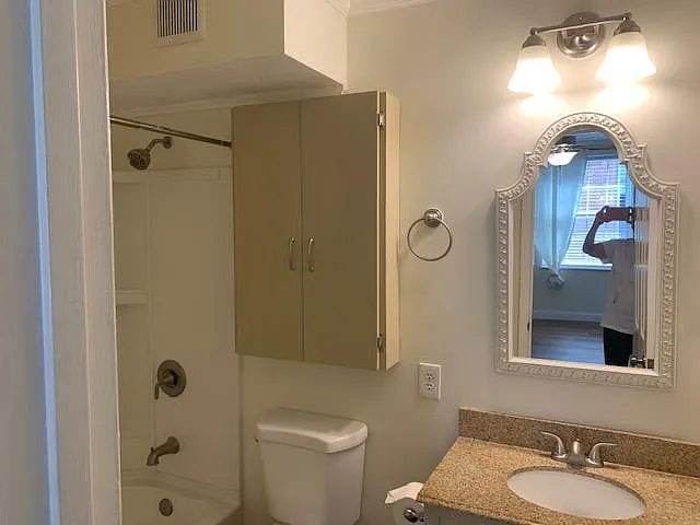 925 Cleveland St #95 — Photo 9