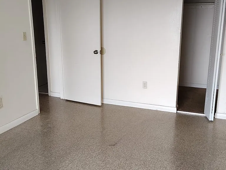 1250 Westland Apartments — Photo 7