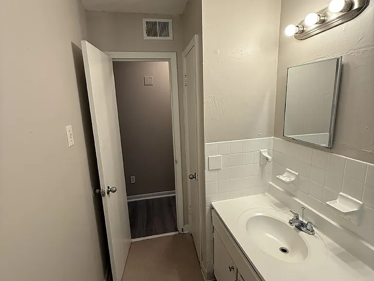 3386 Spring Water Cv — Photo 20