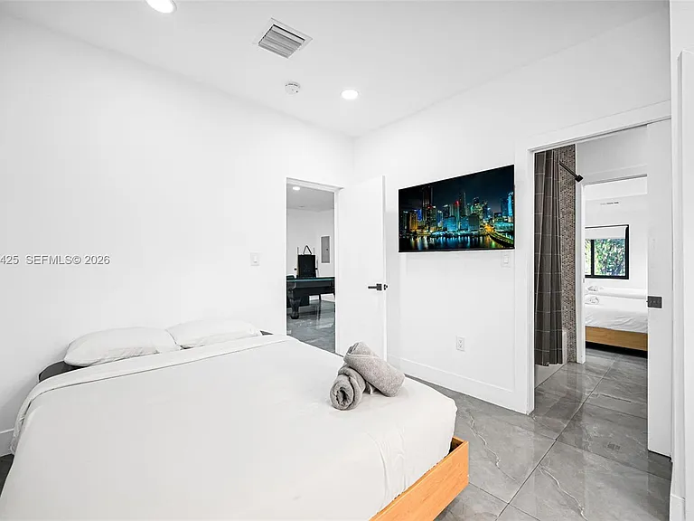 112 NW 53rd St — Photo 46