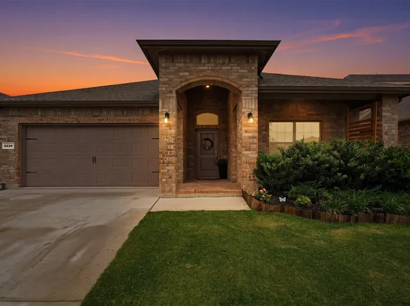 2220 Dyre Dr, Haslet, TX 76052