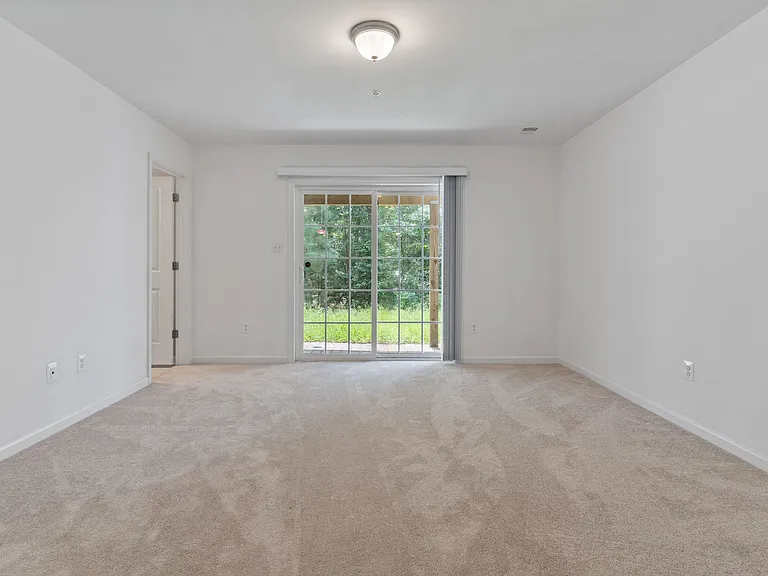 23048 Mountain Laurel Ln — Photo 24