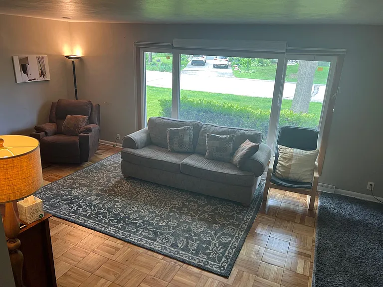 519 W Fransee Ln — Photo 4