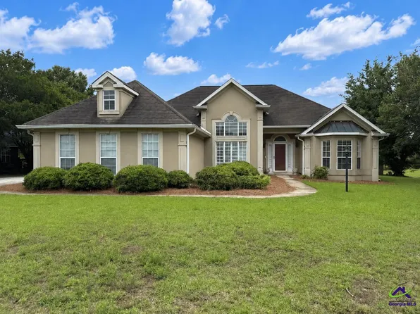 312 Twelve Oaks Dr, Warner Robins, GA 31088