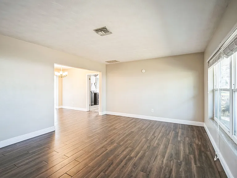 1513 S Haven Dr — Photo 4