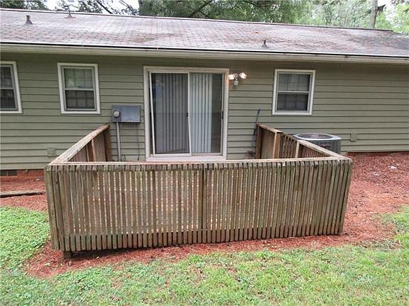 4th image of 1053 Whispering Pines Dr