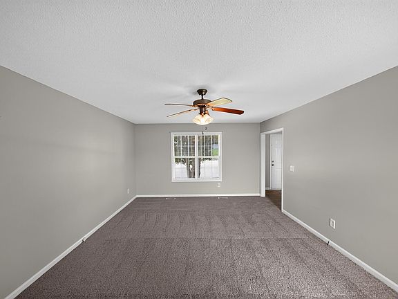 3rd image of 64 Jewel Ln