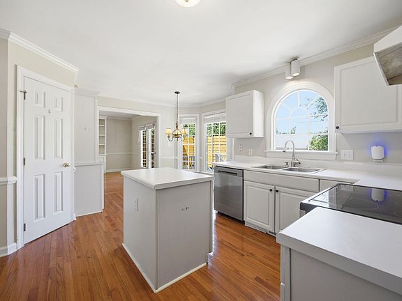 3rd image of 4107 Breadfruit Ct