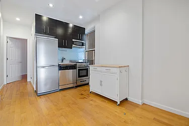 62 Forsyth Street, #7