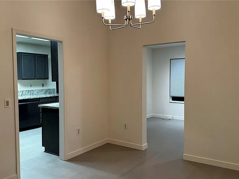 2716 Legend Dr — Photo 10