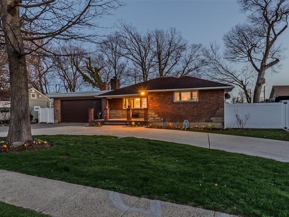 551 Pinebrook Avenue, West Hempstead, NY 11552