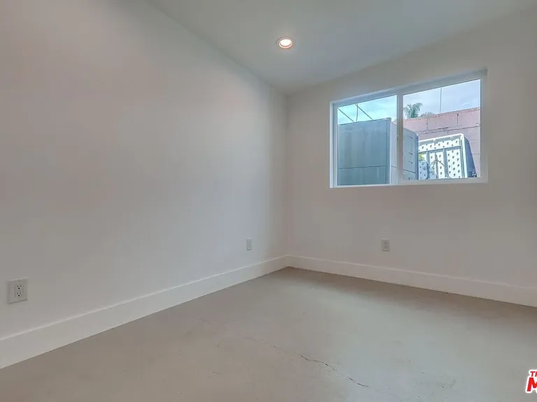 1151 S Highland Ave — Photo 8