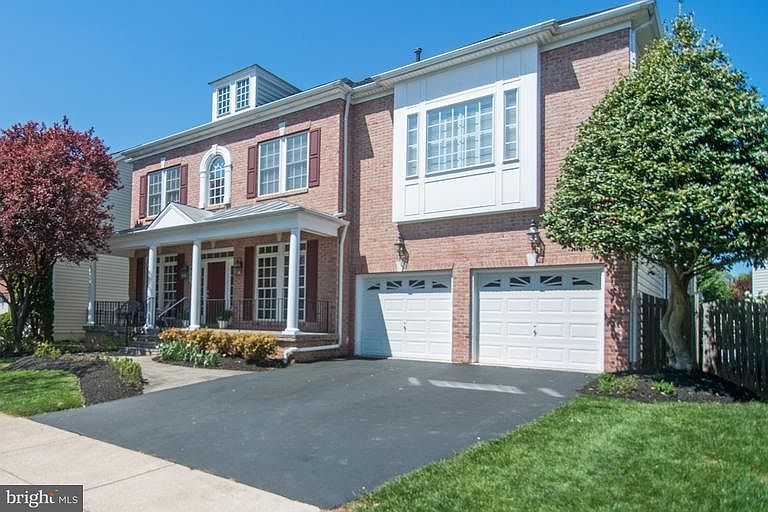 1st image of 403 Summer Garden Way