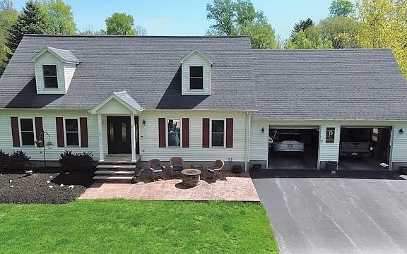 2nd image of 20 Bowen St
