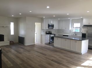 6206 Topeka Dr, Reseda, CA 91335