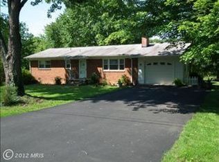 7610 Huron Dr, Gainesville, VA 20155