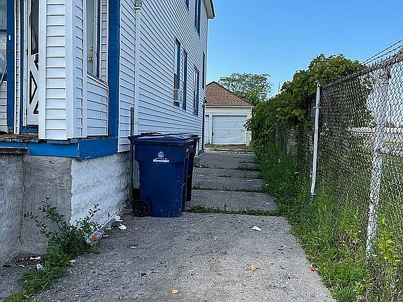 RIGHT SIDE FROM STREET