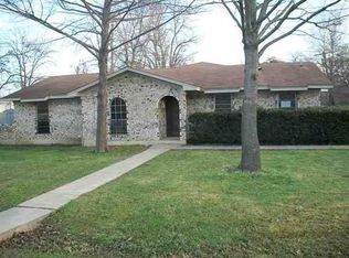 203 Lamar St, Roxton, TX 75477