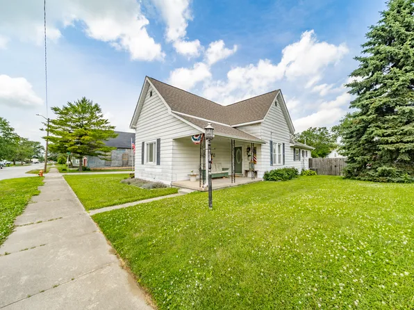 126 W 9th St, Lapel, IN 46051