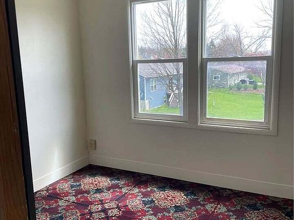 5th image of 134 N lincoln AVENUE