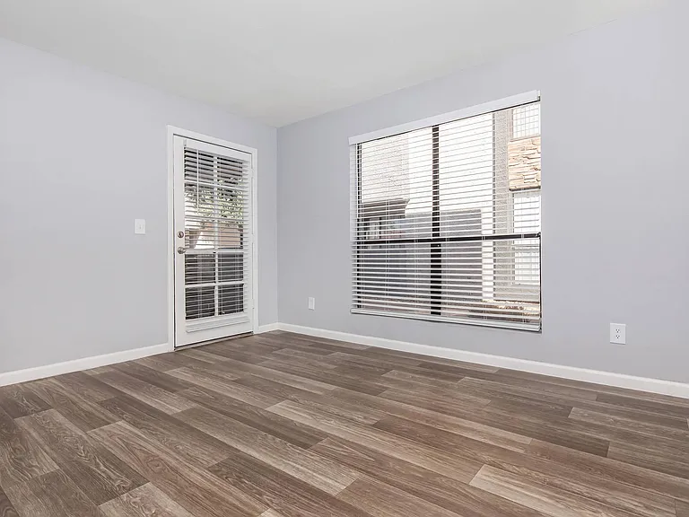 Park Terrace Apartments — Photo 43
