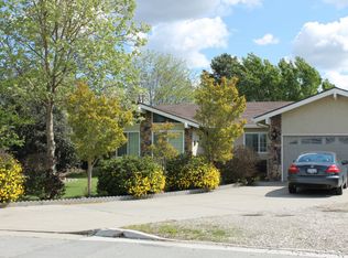 180 Jonquil Ln, Hollister, CA
