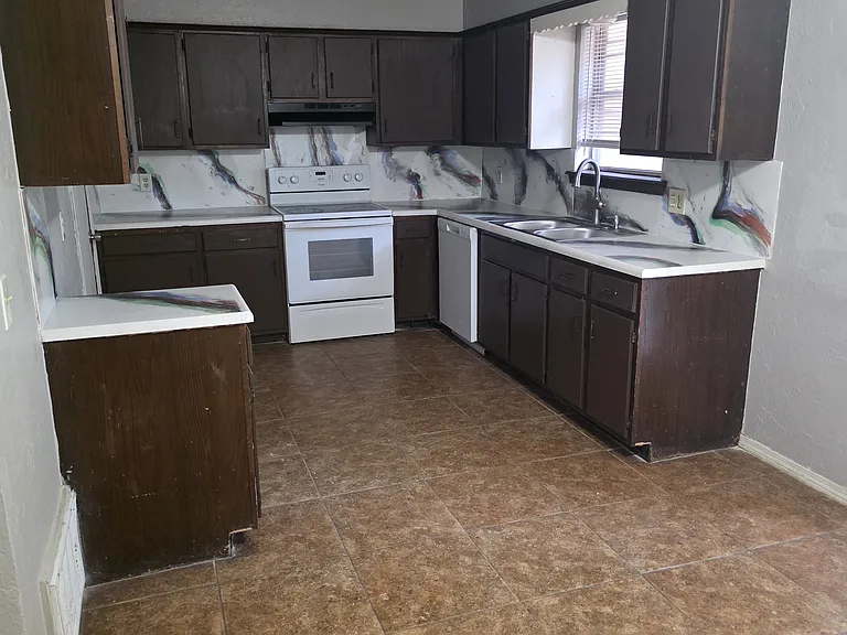 3112 Birch Ln — Photo 4