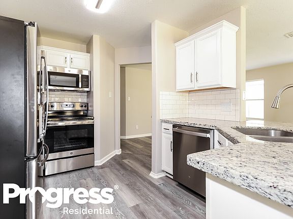 5th image of 18456 Sunrise Oaks Ct