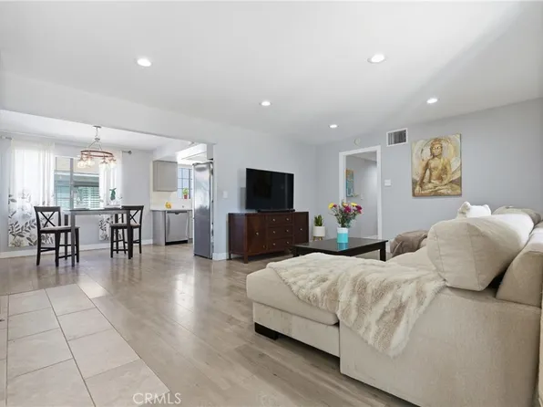 2599 Walnut Ave Unit 135, Signal Hill, CA 90755