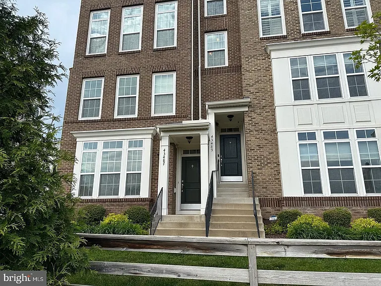 43487 Town Gate Sq — Photo 53